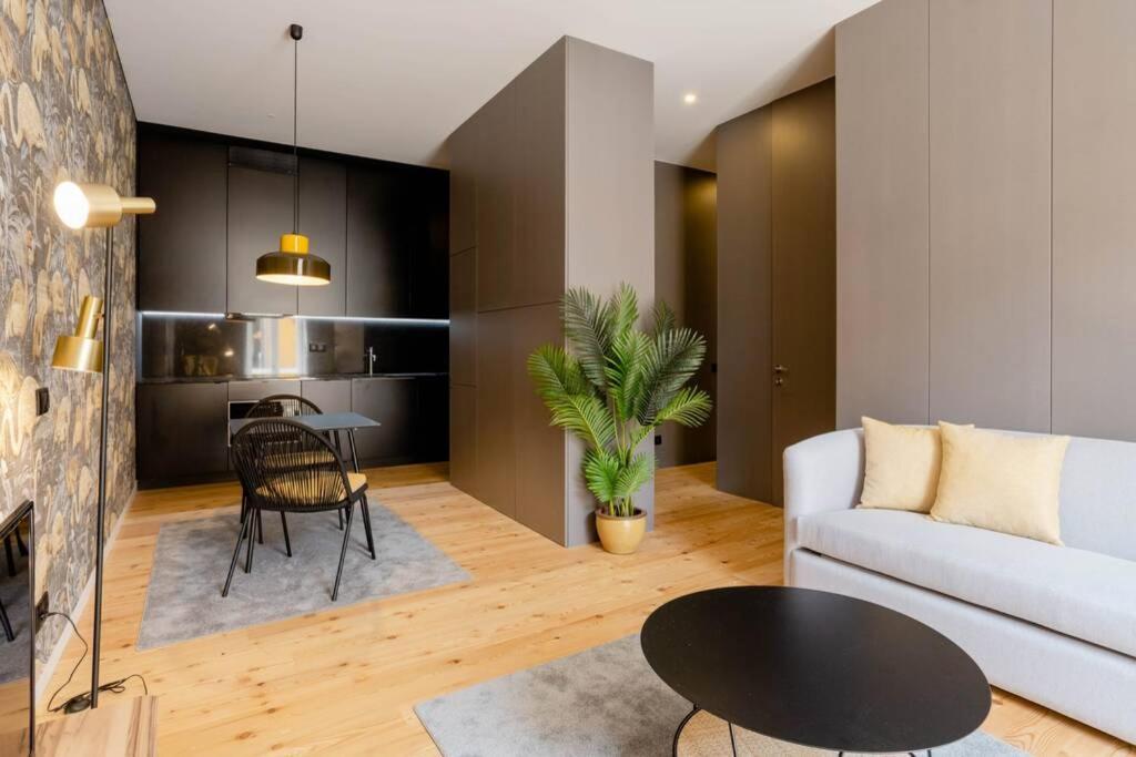 Boutique Rentals-Art & Charm II Apt W/ Terrace Porto Eksteriør bilde