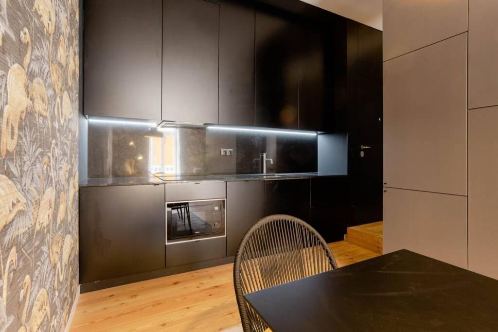 Boutique Rentals-Art & Charm II Apt W/ Terrace Porto Eksteriør bilde